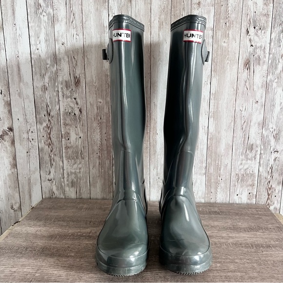 Hunter Women’s Tall Glossy Rain Boots - Picture 1 of 7